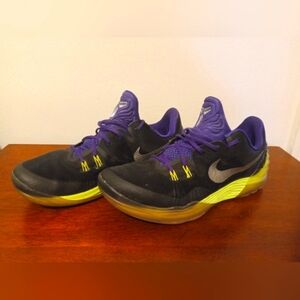 Nike Kobe Venomenom 5 "Joker" basketball shoes